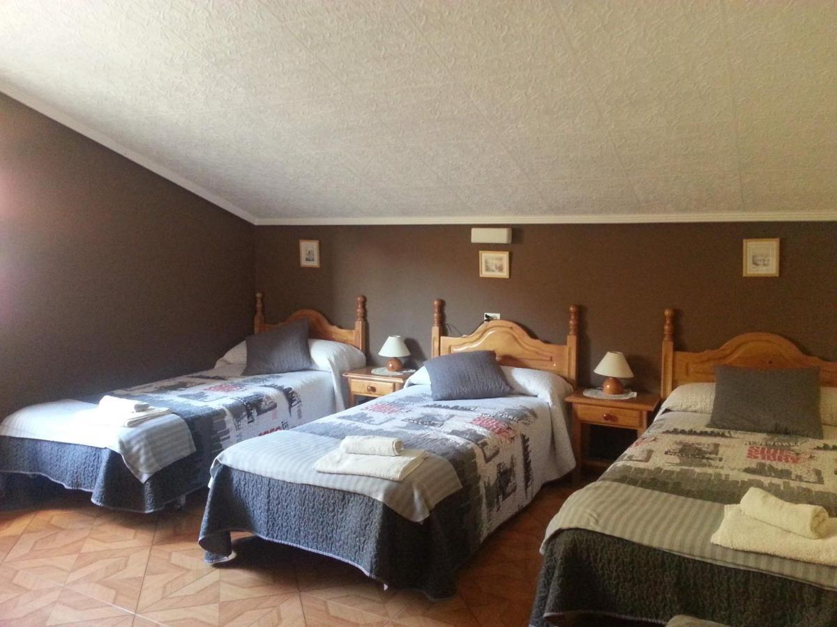 Aralla de Luna Hostal La Collada De Aralla מראה חיצוני תמונה